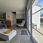 Recente 3 Etoiles Proche Plage, 6 Pers, - Fr-1-476-188